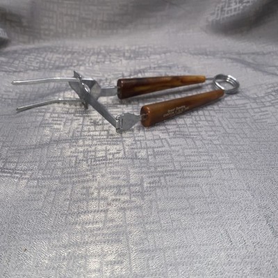 VTG Bakelite Mechanical Meat Serving Fork Hostess Serverette Spring Action 1966