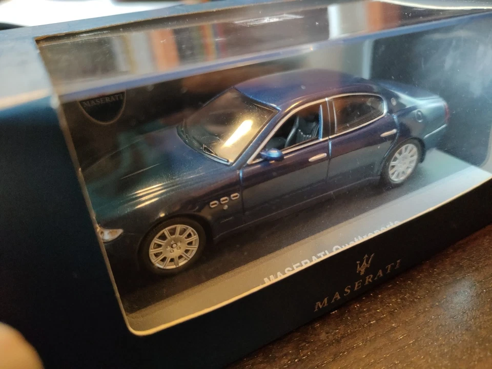 Maserati Quattroporte V 2003 ixo 1:43 - Immagine 4 di 4