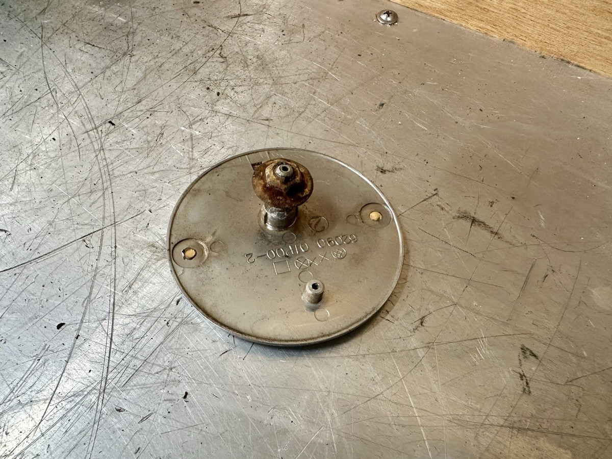 車のオブジェ 84-89 Nissan 300zx Hood Emblem Badge Logo OEM for sale online | eBay