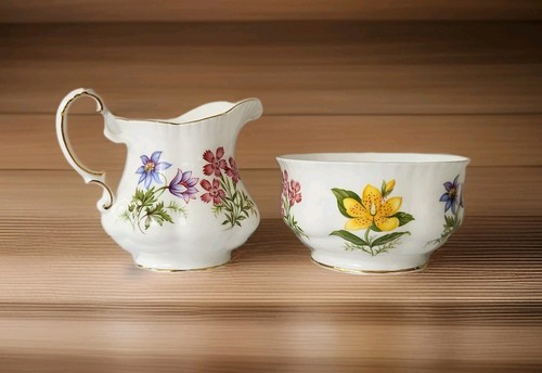 VTG QEII Paragon Fine Bone China Sugar Bowl & Creamer Set "English Flowers" EUC