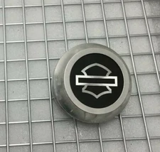 HARLEY  TRI GLIDE FLHTCUTG TRI TRIKE 83383-09 WHEEL,  1 CENTER CAP 2009 -23