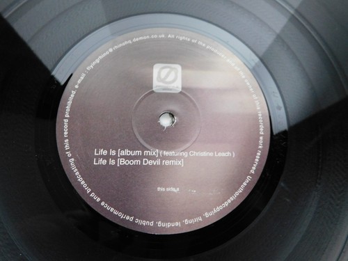 Boom Devil – Life Is 12" Single UK Downtempo, Dub, Trip Hop 2001 - Imagen 6 de 6