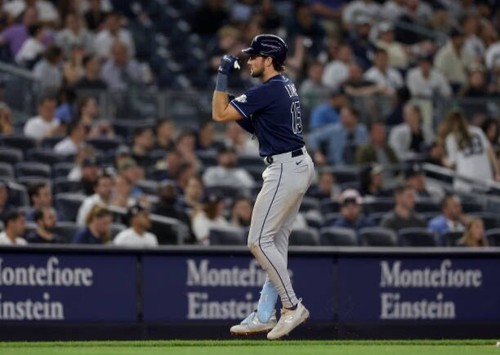 Josh Lowe #15 Tampa Bay Rays Game Used New Balance Gray Cleats - Picture 9 of 10
