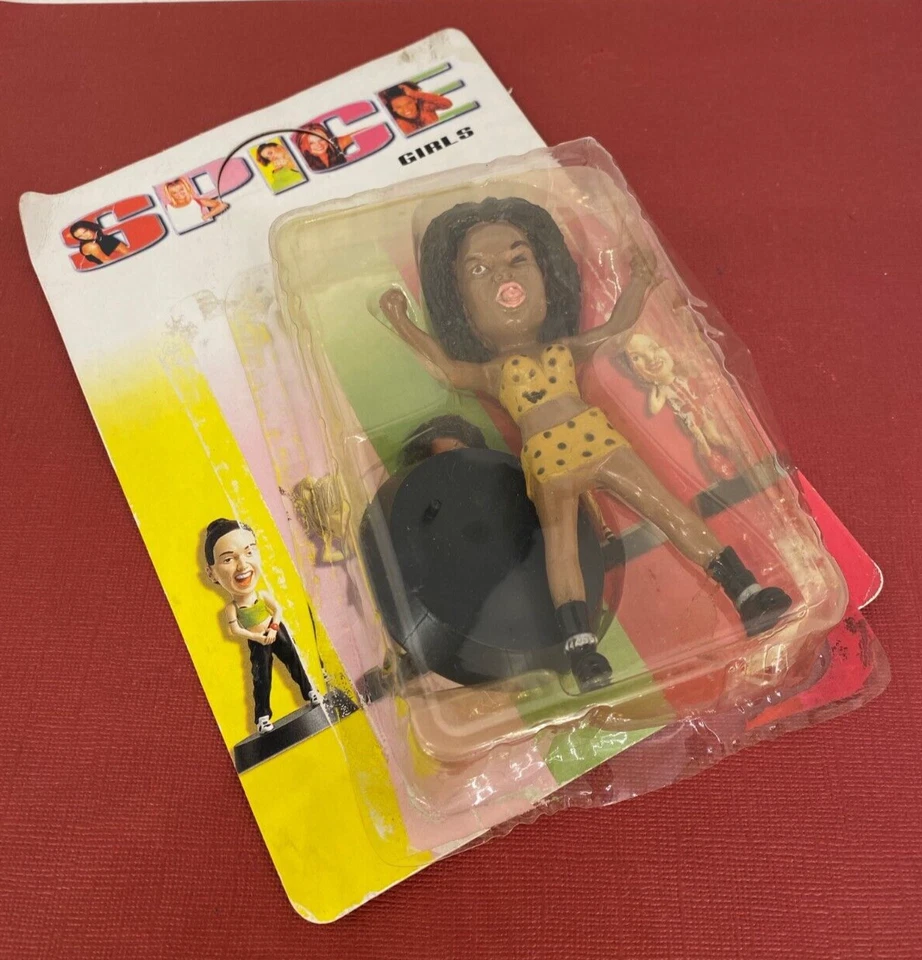 Vintage 1997 - SPICE GIRLS - Girl Power Scary Spice Collector Figure - Image 3 of 4