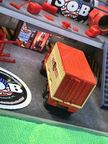 Lesney Matchbox 1976 Mercedes Benz Sealand Container Truck Red USED NM Condition - Picture 6 of 7
