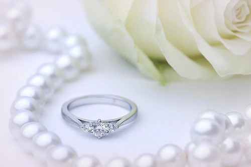 0.70 Ct Round Cut lab Grown Diamond Wedding Ring 14K solid White Gold - Picture 4 of 8