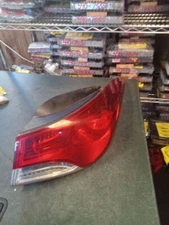 Passenger Tail Light Sedan Quarter Panel Mounted Fits 2011-2013 HYUNDAI ELANTRA 