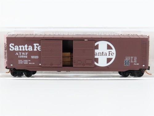Microtrenes escala N MTL 03700120 ATSF Santa Fe 50' coche de caja con carga #13592 | Zustand: Used