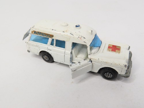 Matchbox K23 Speed Kings Ford Mercury Police Car and K26 Benz Ambulance vintage - Picture 5 of 9