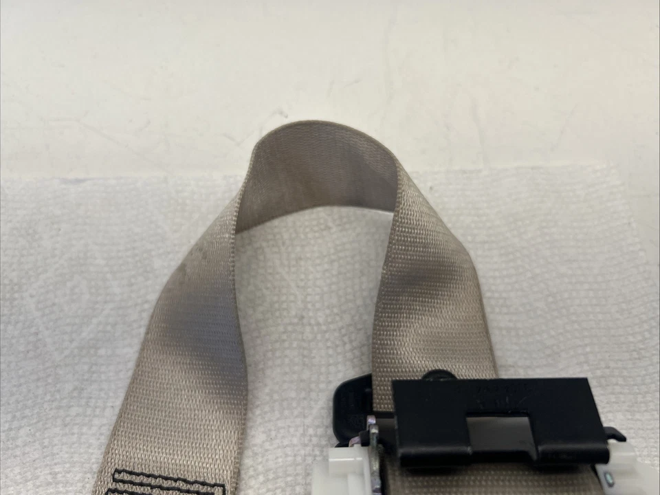 Retrator de cinto de segurança traseiro esquerdo fabricante de equipamento original 2011 2012 2013 2014 15 2016 BMW 550I 34048282A - Imagem 4 de 4