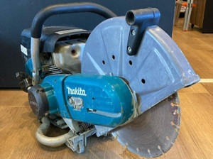 ЗЗMAKITA Makita 4 Takt 3,0kW 75,6cc 355mm Motorfräse mit Anleitung Gebraucht