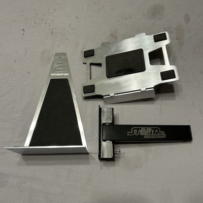 RC CAR WALL MOUNT STAND STUPID RC