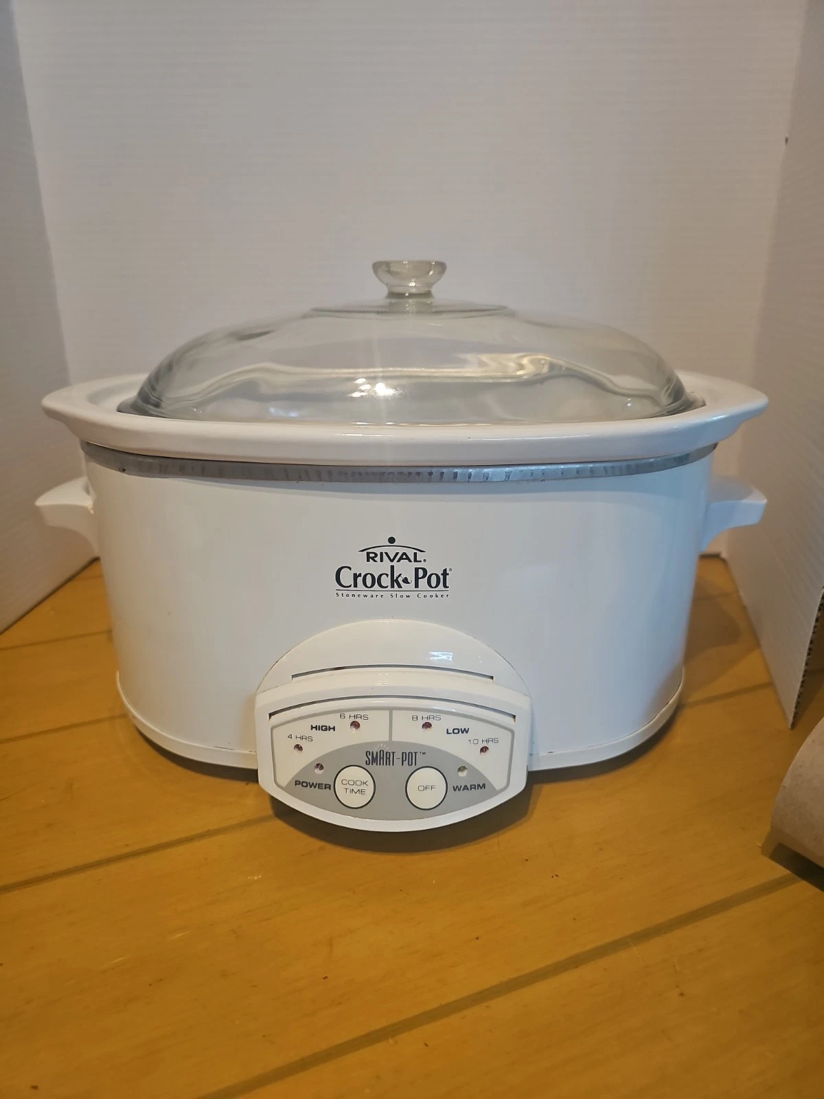 Rival Crock Pot Slow Cooker Removable Stoneware Crock 6 Qt White Model SPC609
Opens in a new window