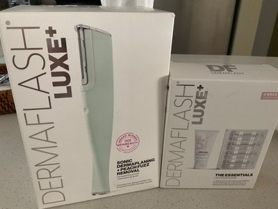 DERMAFLASH Luxe+ Advanced Sonic Dermaplaning and Peach Fuzz Removal, Blush