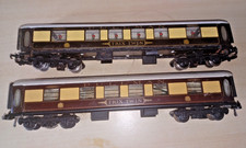 Twix Twin Railways Pullman Coaches x2 one with lights