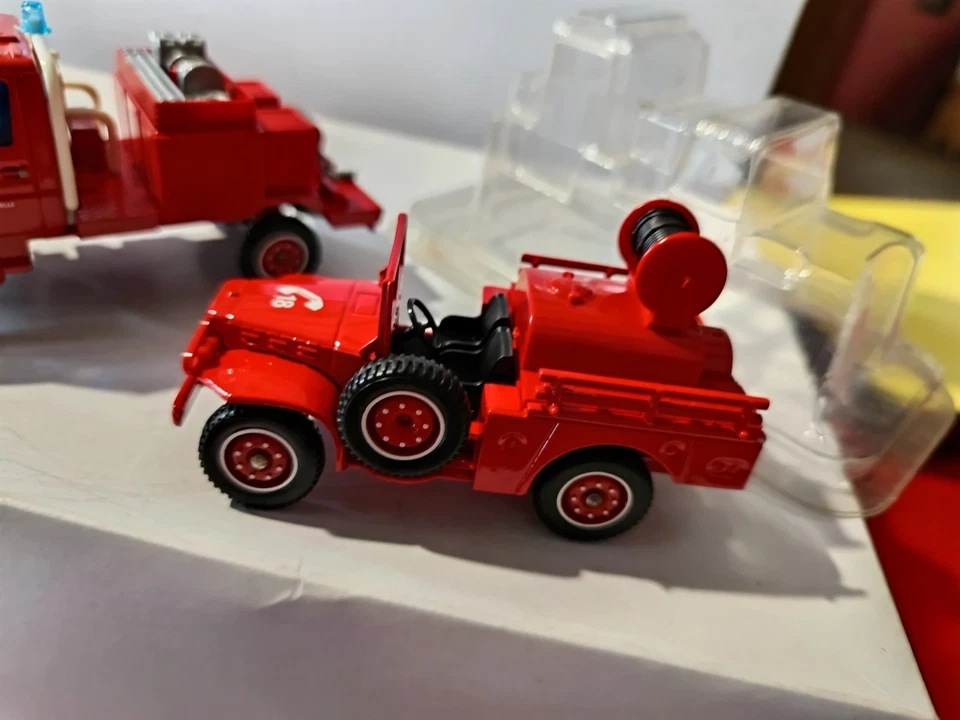 1/43 lot de 8 vehicules de pompiers Solido - Photo 2/4