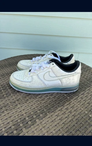 Rare Nike Air Force One Supreme (taille 10)