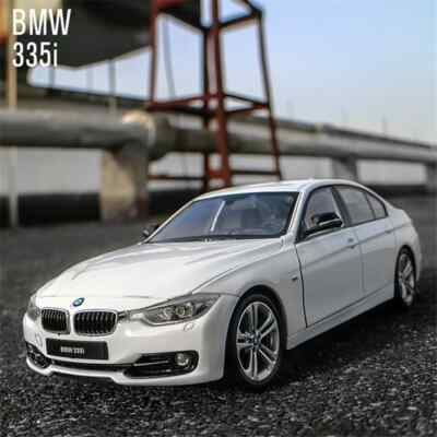 WELLY 1:24 335i Alloy Car Model Diecast Toy Vehicle Car Model