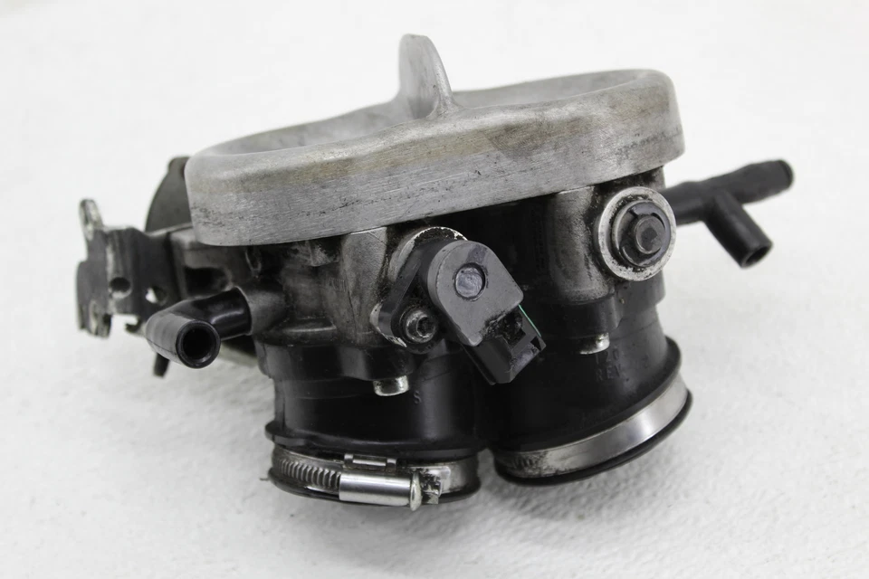 Cuerpo de acelerador Victory Cross Country 11-17 Foto 3 de 4