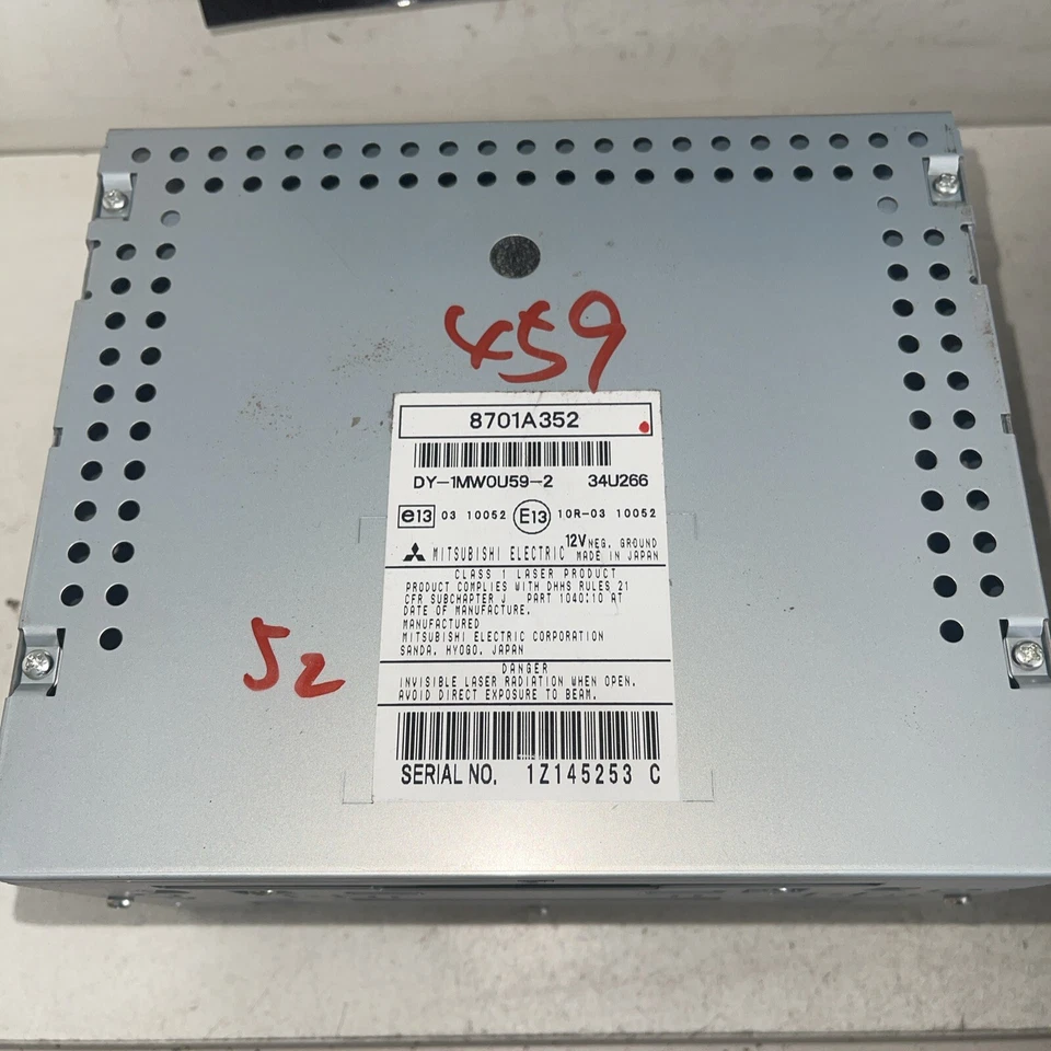 Mitsubishi ASX Bj.2010 Radio CD 8701A352 DY-1MW0U59-2 07305918A - Bild 2 von 4