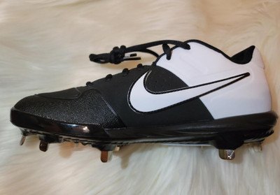 nike baseball boots