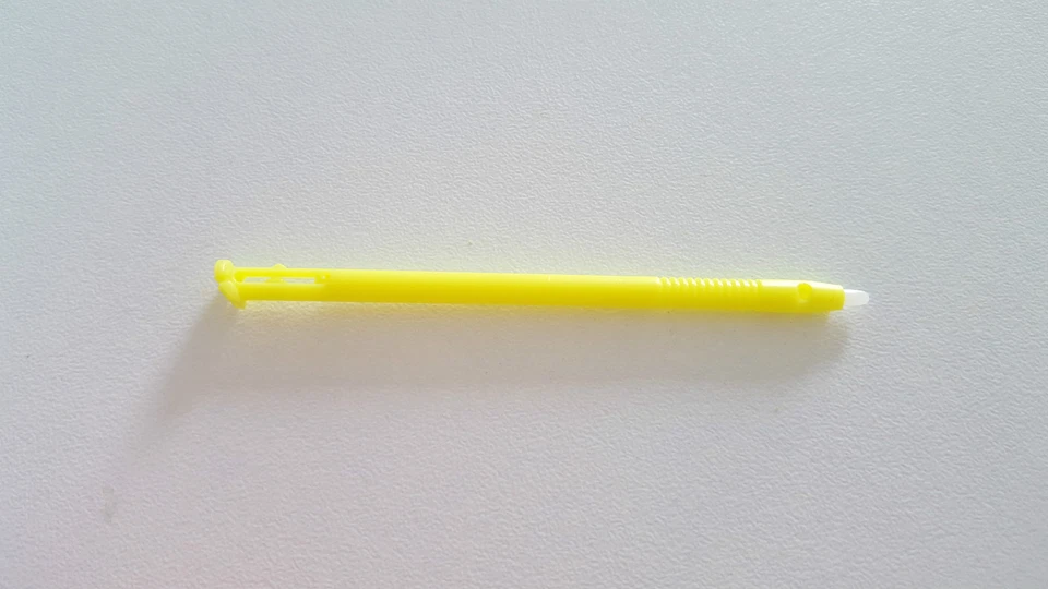 1 stylet Jaune Fluo(SubSonic) Nintendo New 3DS (NON Compatible avec 3DS) Neuf