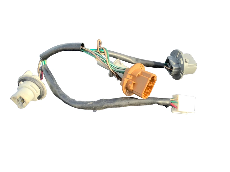 2002 - 2005 Toyota Camry 4 Door Driver Rear Tail Light Pigtail Harness OEM - Image 2 of 4