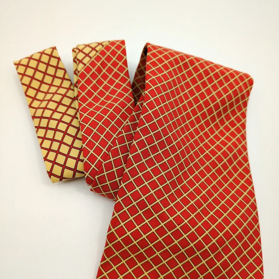 Lote de 2 Corbatas de Seda Tommy Hilfiger Doble Patrón Rojo Crema y Azul Blanco Hechas en EE. UU. Foto 3 de 4