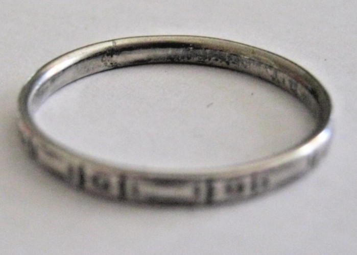 Vintage STERLING SILVER Patterned MK RING Size 5.… - image 4