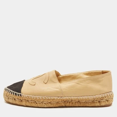 Espadrilles plates en cuir beige noir Chanel CC taille 38 - Photo 1/4
