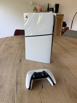 Sony PS5 Slim Digital Edition 1TB+ Controller voll funktionsfähig