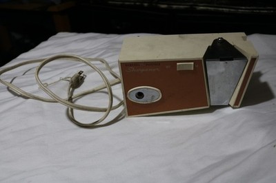 General Electric GE Knife Scissor & Pencil Sharpener Cat No. IONSI MCM Vintage