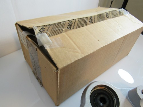 Abrazadera triple superior OEM BMW 31427654086 - Imagen 6 de 6