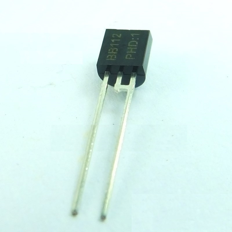 50PCS -100PCS BB910 910 - VHF Variable Capacitance Diode TO-92 - 502