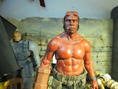 1/12 custom painted head w/ cigar for Ron Pearlman Mezco Hellboy kit bash!
