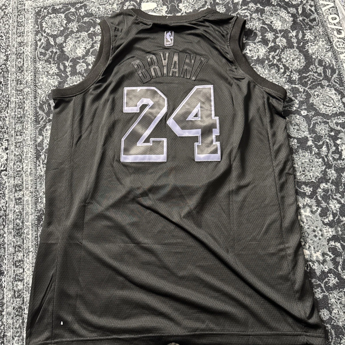 Preços baixos em Los Angeles Lakers Preto Tamanho 48 Roupas e