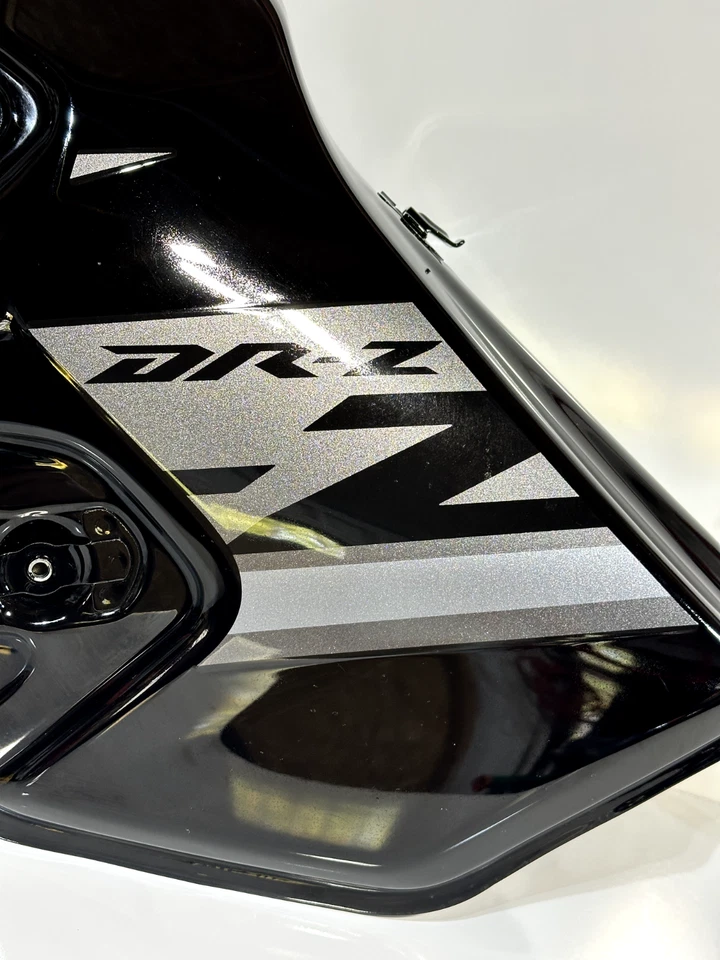 SUZUKI DRZ400 DRZ400SM 2000-2024 OEM PILA DE TANQUE DE COMBUSTIBLE DE GASOLINA DEPÓSITO DE GASOLINA NEGRO Foto 4 de 4