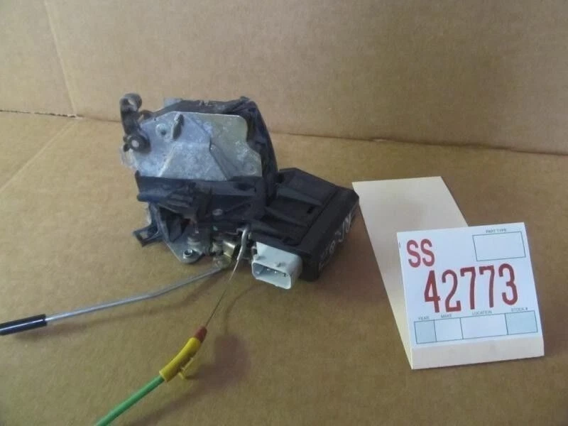 Оригинальная защелка дверного замка 528i 1997 2000 BMW правосторонний задний привод со стороны пассажира - Изображение 2 из 4