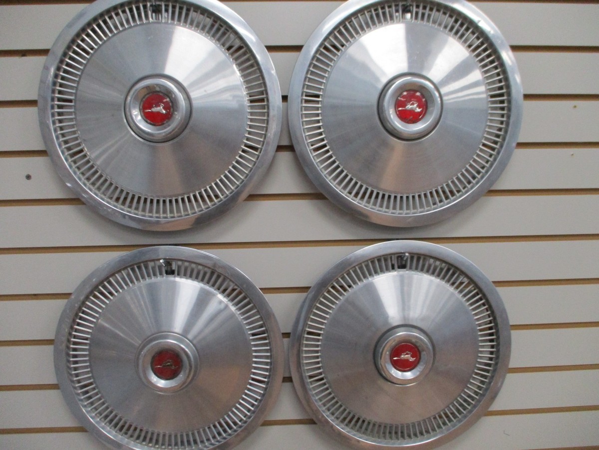 1975 1976 1977 1978 FORD MUSTANG II Wheelcover WHEEL COVERS