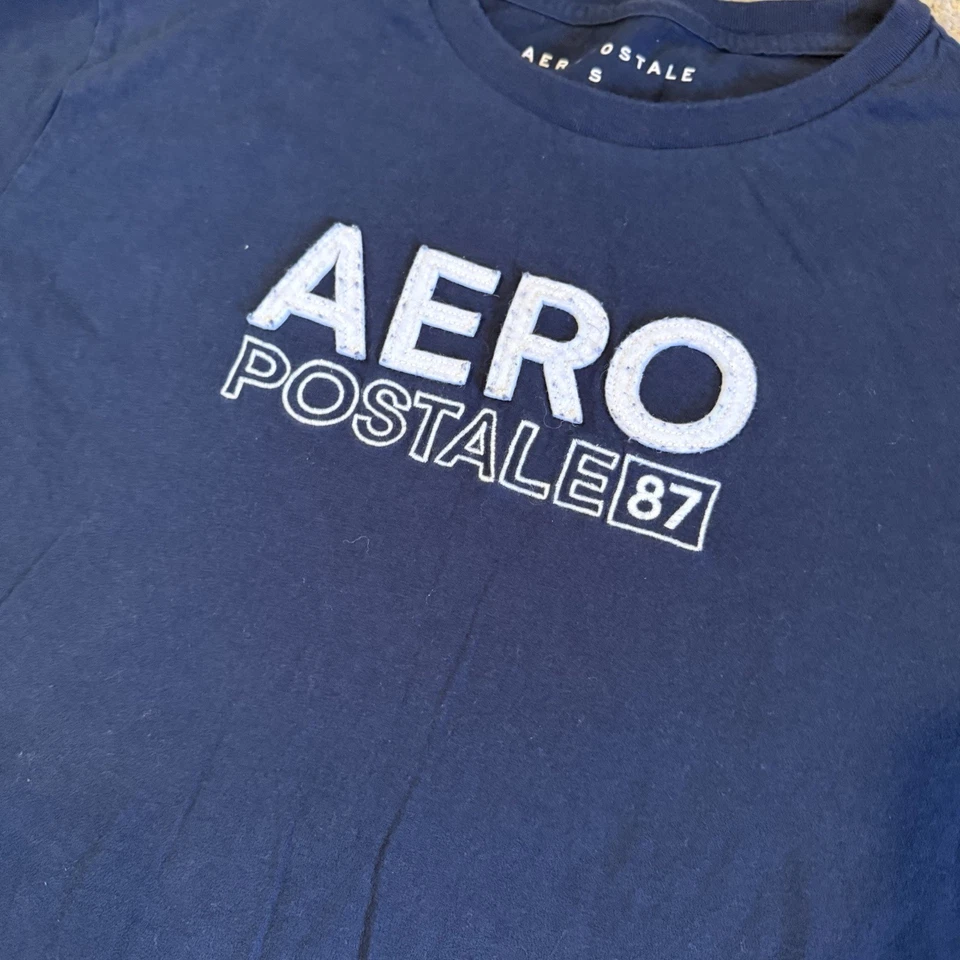Camiseta Aeropostale Azul Marino Logo Repujado Para Hombre Talla Pequeña Y2K Azul Blanco Estilo Vintage Foto 3 de 4