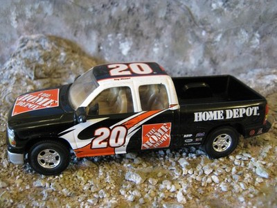 Action Maßstab 1:38 2004 Chevrolet Truck Home Depot sehr selten Tony Stewart NASCAR