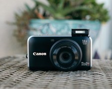 Canon PowerShot SX210 IS 14MP Point ShootDigital Camera Black   Excellent - 041