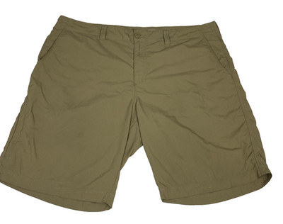 Mountain Hardwear Shorts Men's 40x10 Beige 100% Nylon Hiking Outdoor Flaws