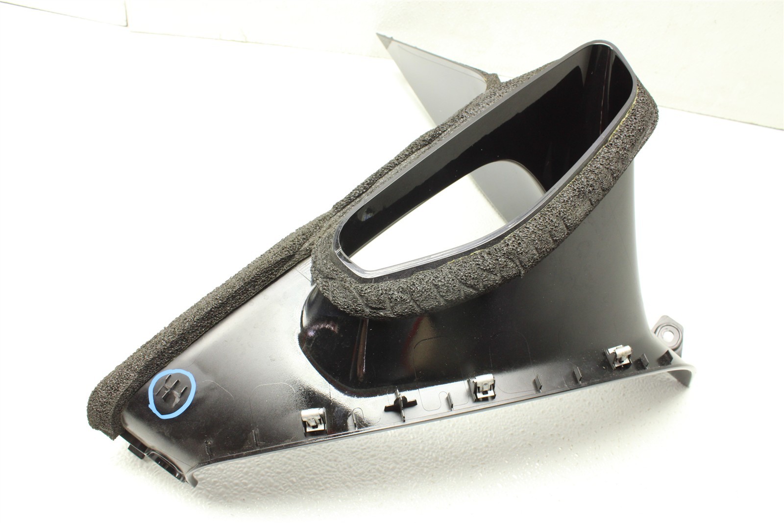 McLaren Artura 2025 Right Trim molding P/N 16AE475CP