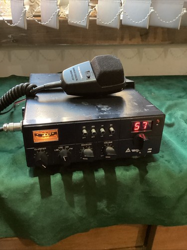 Major M588 Am/FM / Sub CB Radio Transceiver Untested But Powers up ...