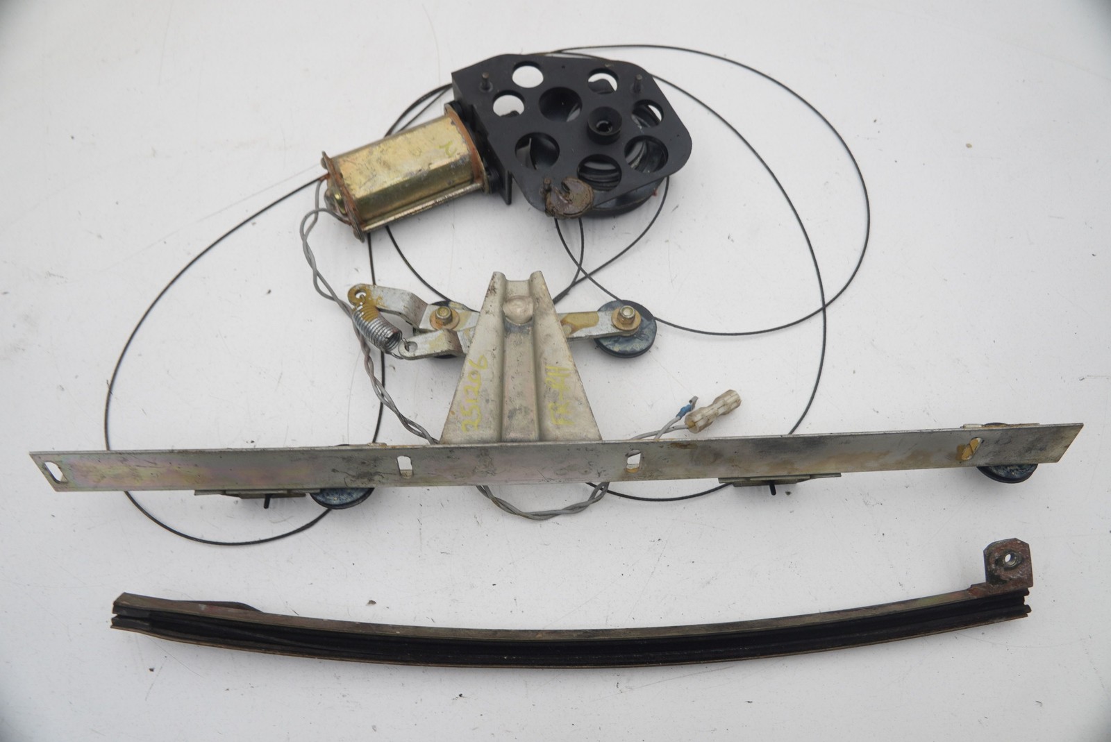 Right Passenger Door Window Regulator Motor 61330100 Ferrari Mondial Cabriolet