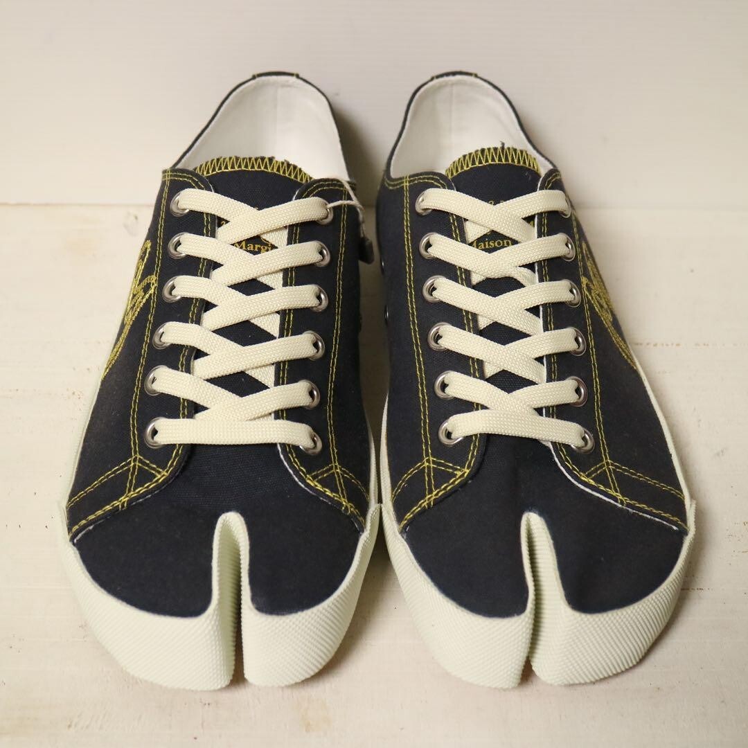 Maison Margiela Sneakers Navy bluexWhite EU43 mens new from Japan