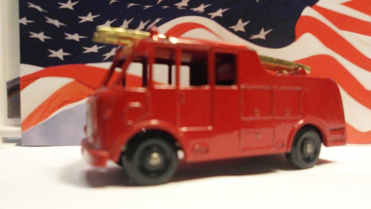 MATCHBOX No.9 MARQUIR SERIESⅢ FIRE TRUCK Matchbox LESNEY issued 1959 #9C-3 MERRY WETHER MARQUIS FIRE