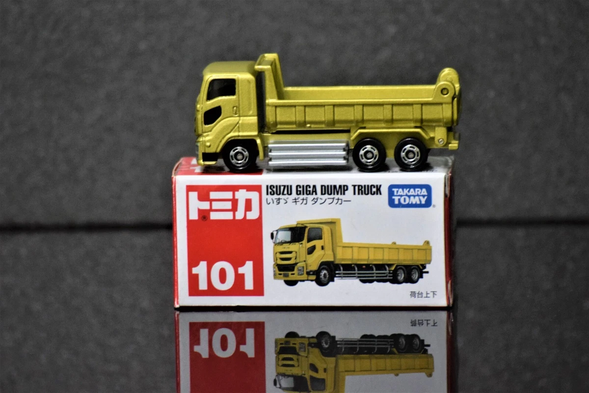 Tomica No 101 Isuzu Giga Dump Truck Diecast Model Truck