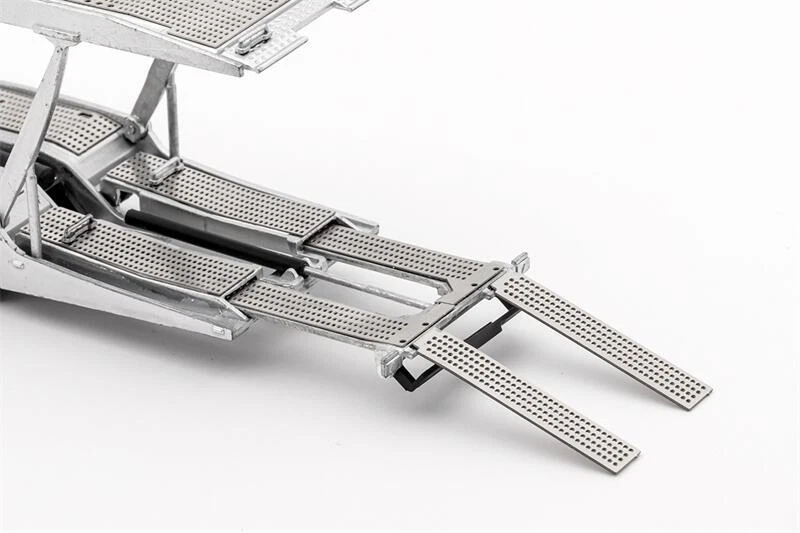 GCD 1:64 MB Actros Double Deck Trailer Silver LHD Diecast Model Car - Image 4 of 4